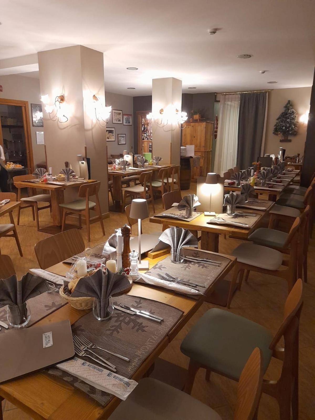 Hotel Astoria Breuil-Cervinia Buitenkant foto