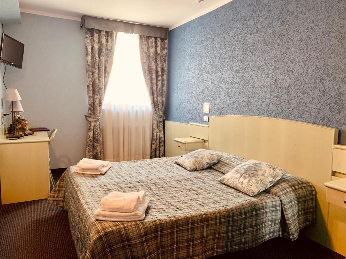 Hotel Astoria Breuil-Cervinia Buitenkant foto